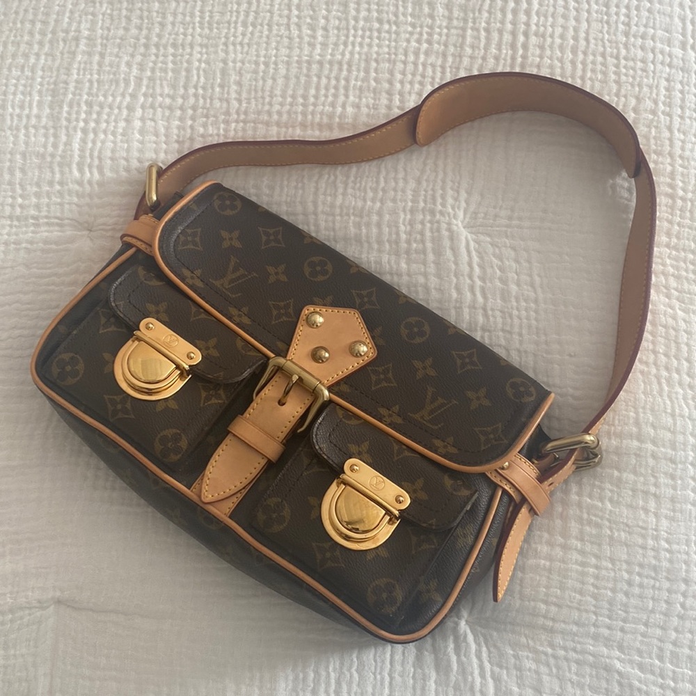 Louis Vuitton Monogram Hudson PM
